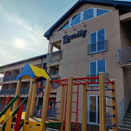 Family Hotel Hrybivka Eksteriør billede